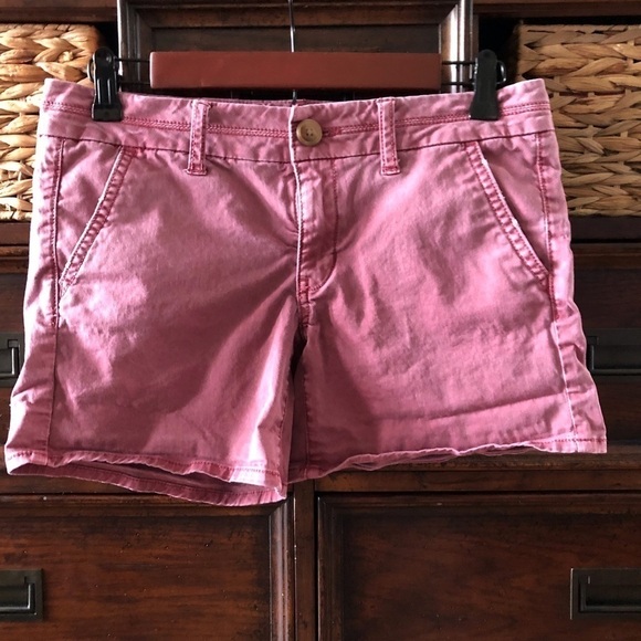 NWOT American Eagle Vintage dyed red stretch shorts in size 4 - Picture 1 of 5